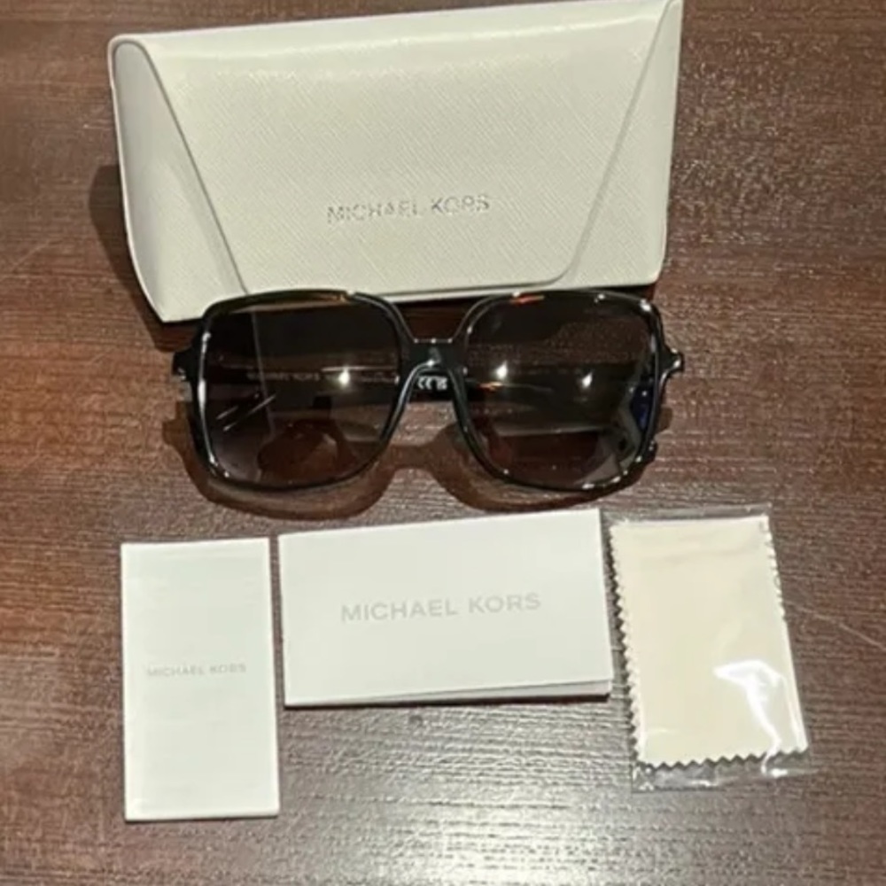 Michael Kors MK2098U 378113 Brown Tortoise Isle Of Palms Sunglasses.